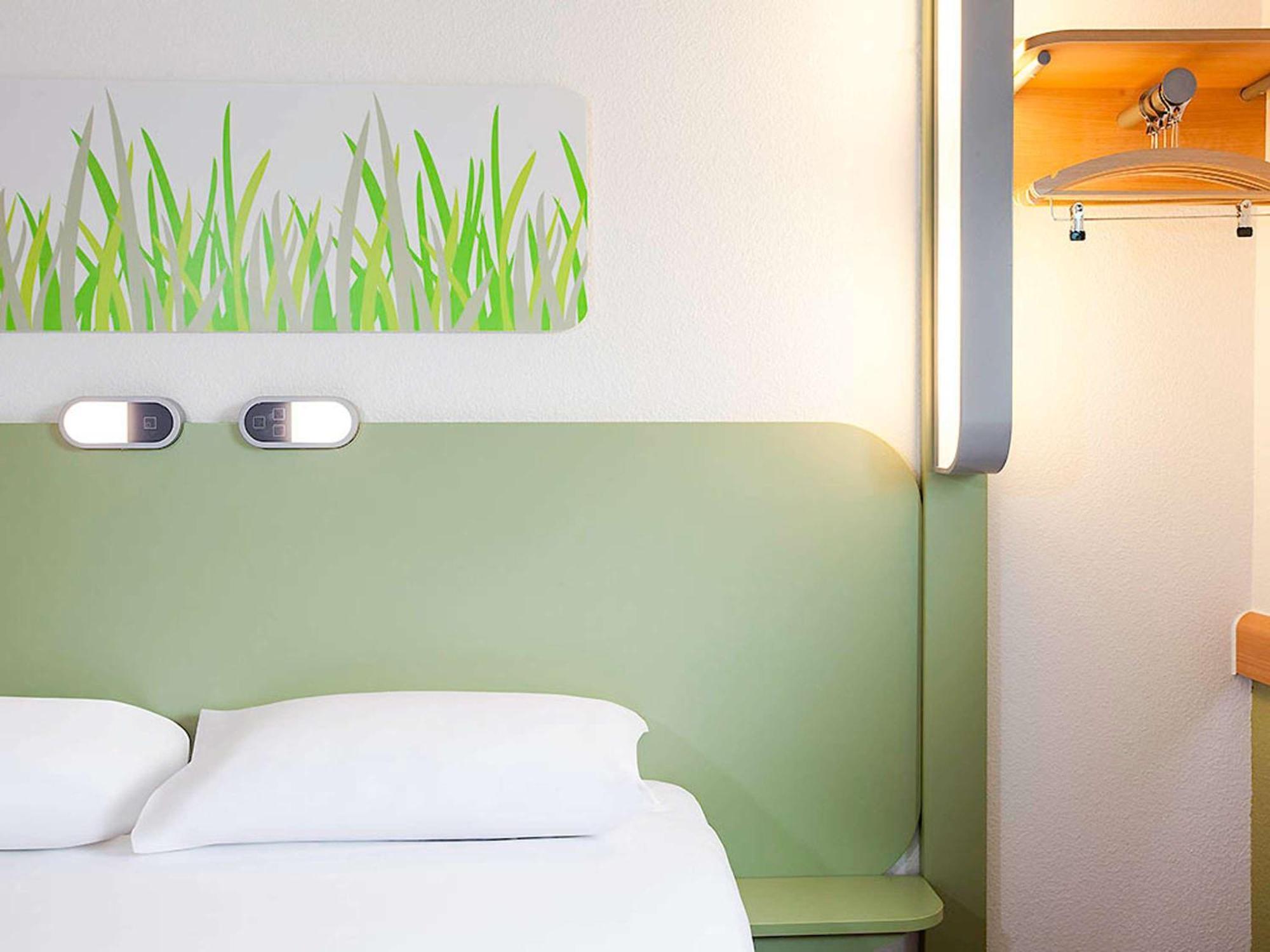 Ibis Budget Биконсфилд Экстерьер фото