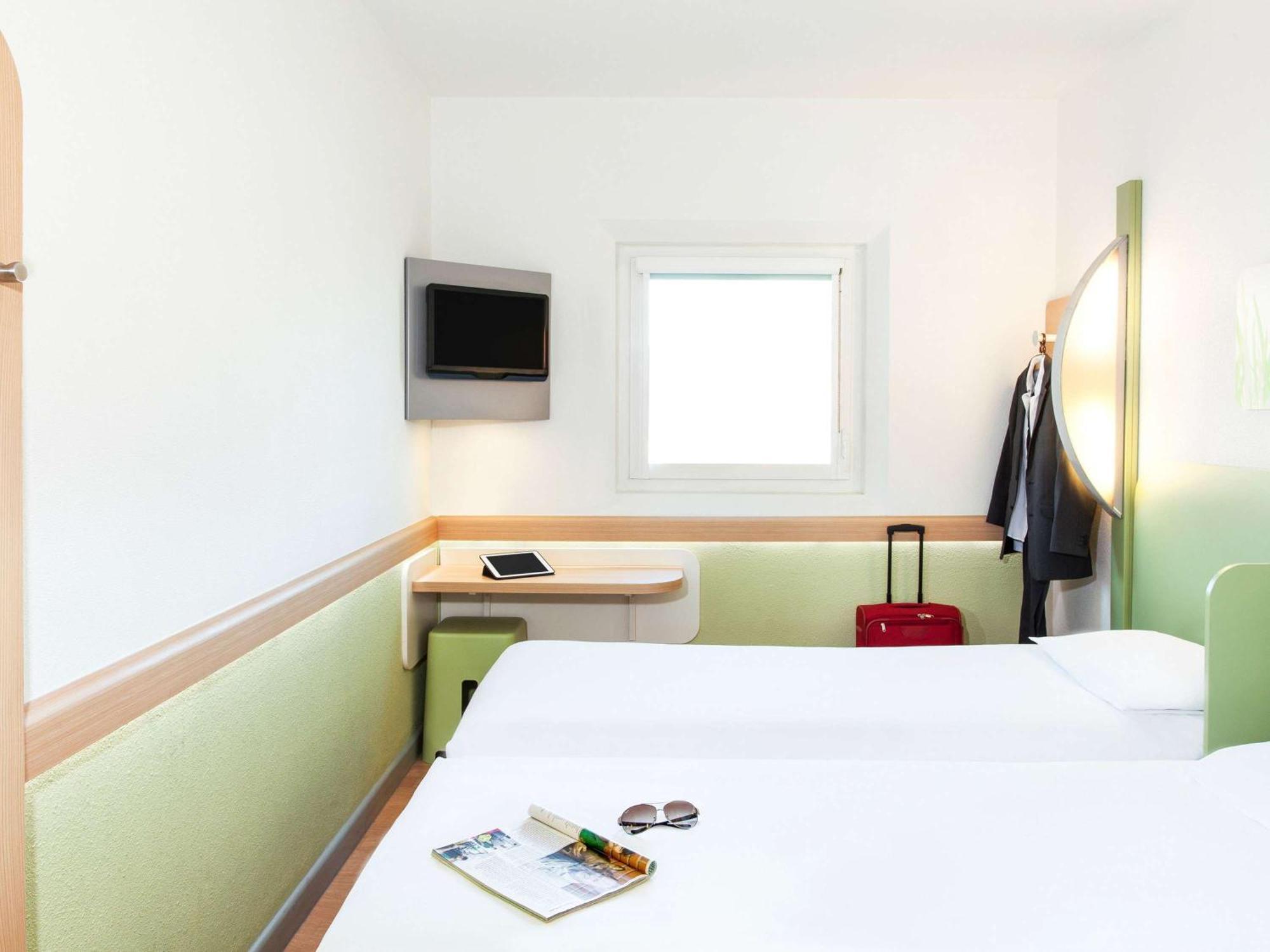 Ibis Budget Биконсфилд Экстерьер фото