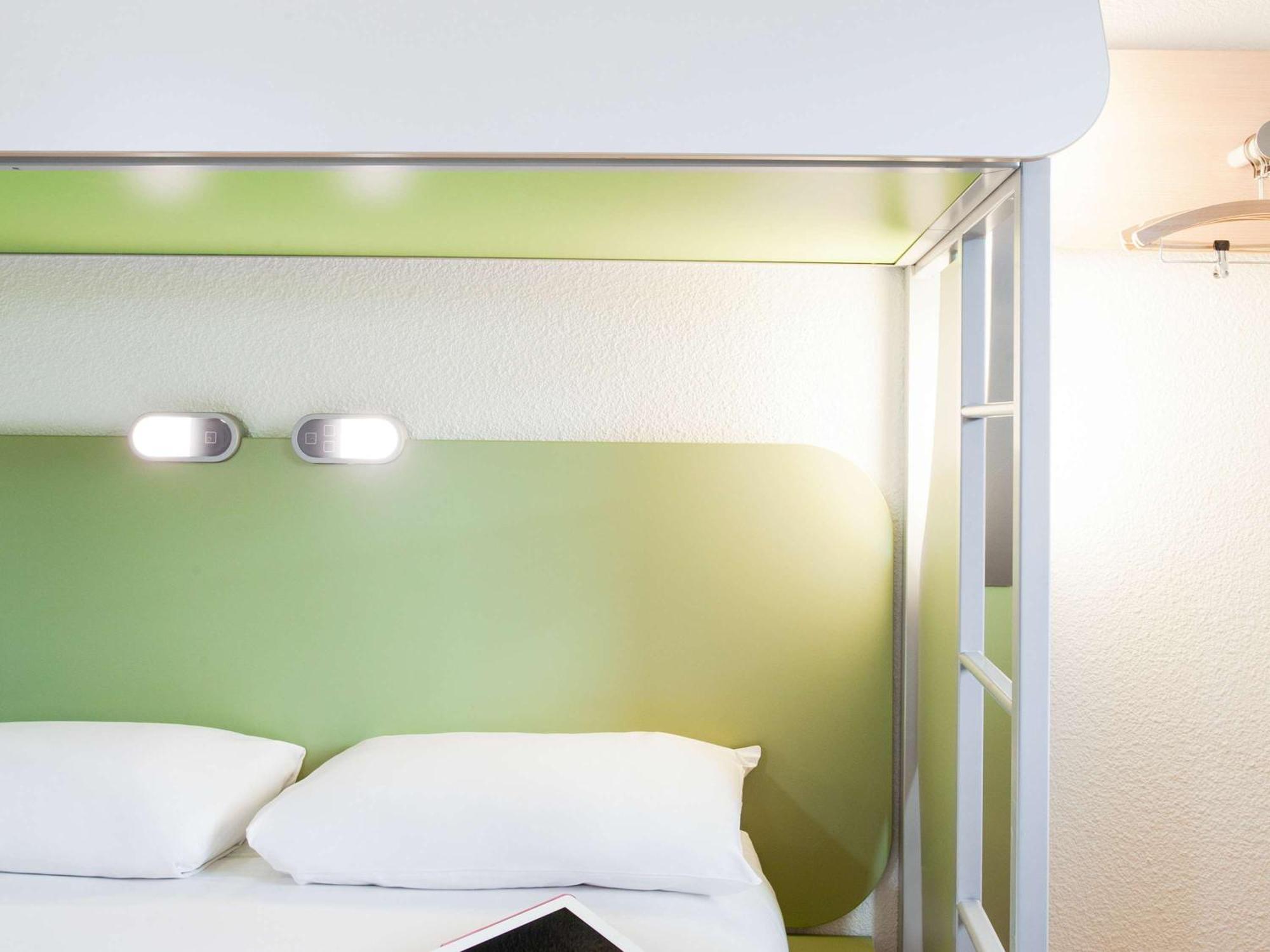 Ibis Budget Биконсфилд Экстерьер фото